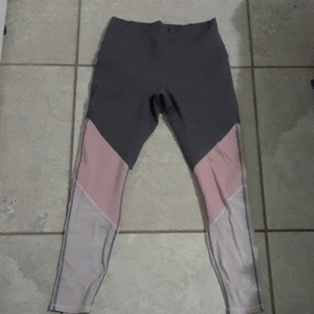 Fabletics 3 colored leggings